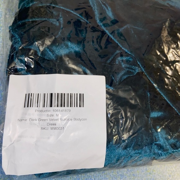 SOLD New Dark Green Velvet Bodycon Dress with Slit Size M - Picture 6 of 6